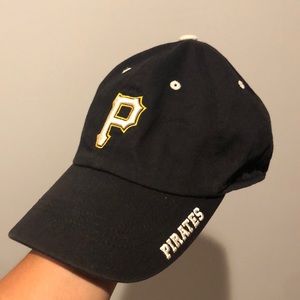 Pittsburgh Pirates MLB Fan Favorite Embroidered Baseball Hat
